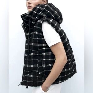ZARA Quilted Plaid Hooded Full Zip Puffer Vest Women’s Size Small